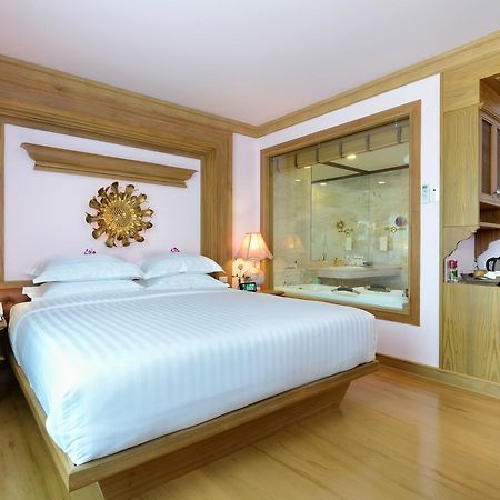 Peak Nimman Prestige Hotel Chiang Mai Esterno foto