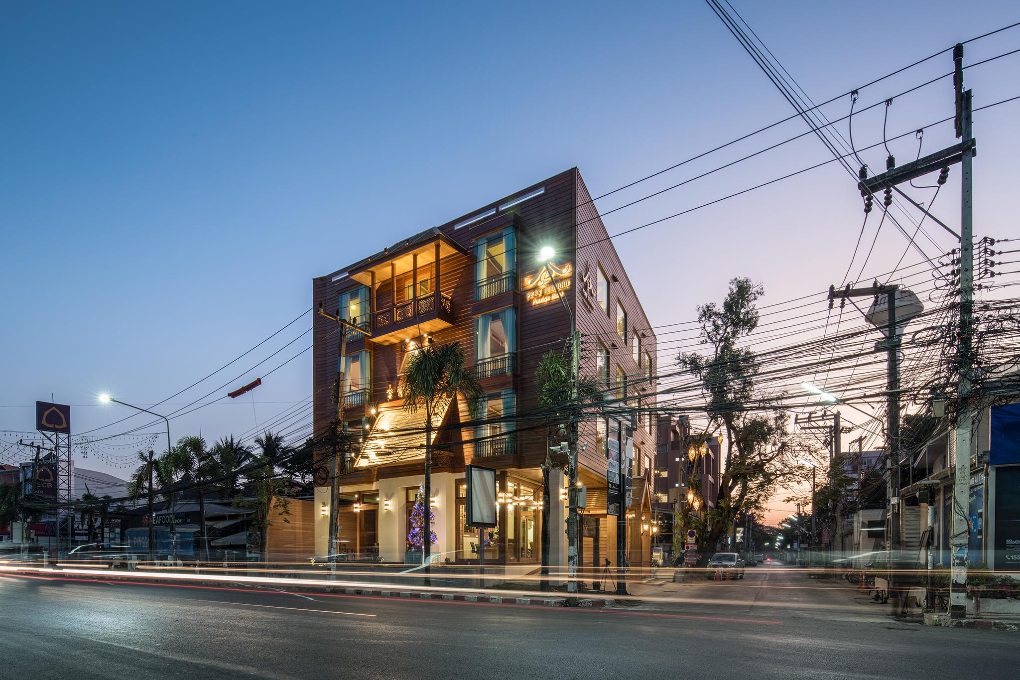 Peak Nimman Prestige Hotel Chiang Mai Esterno foto