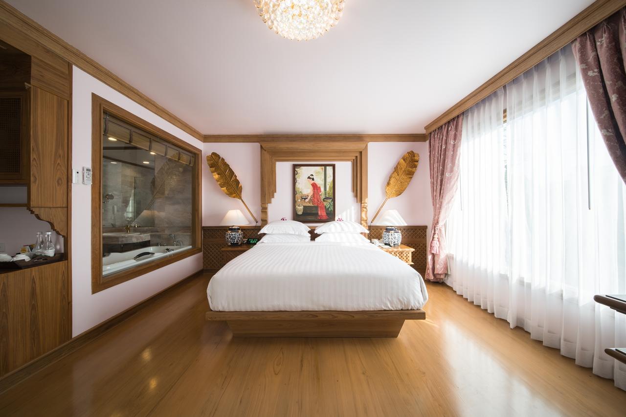 Peak Nimman Prestige Hotel Chiang Mai Esterno foto